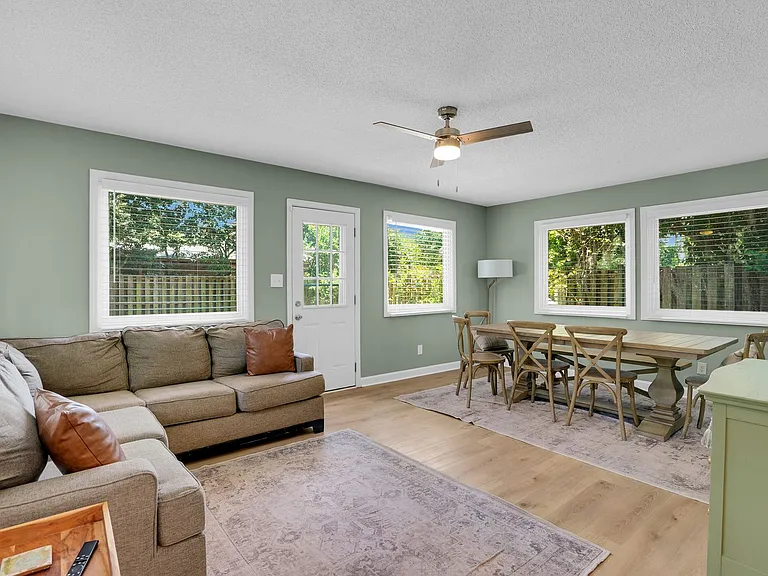 9 Hillyer Dr — Photo 21