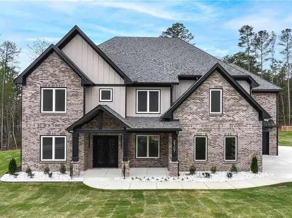 2107 E Maddox Rd, Buford, GA 30519