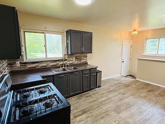4th image of 530 Bloomfield Ave