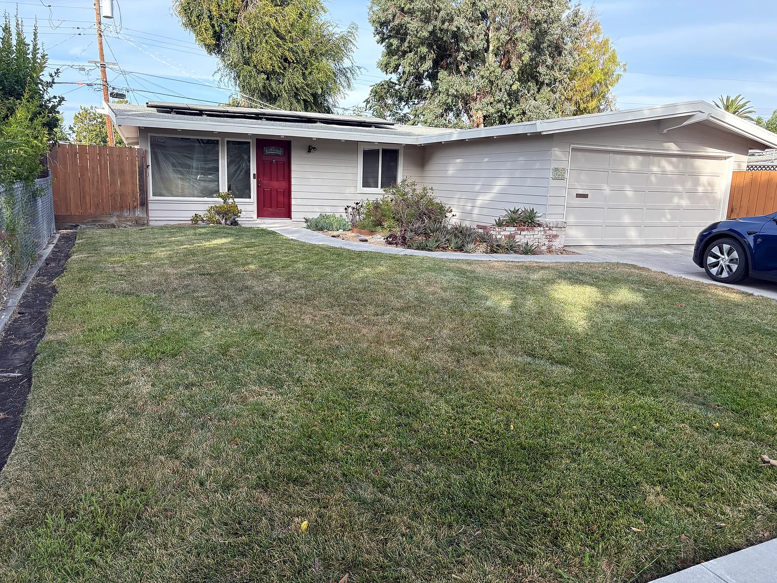 3 bed, 1444 sqft, $4,850 — Photo 2