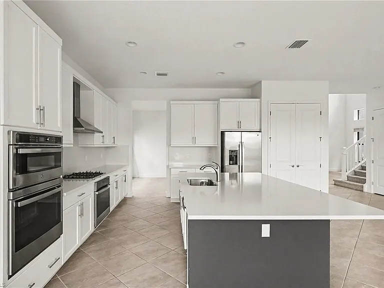 12762 Woodbury Dr — Photo 8