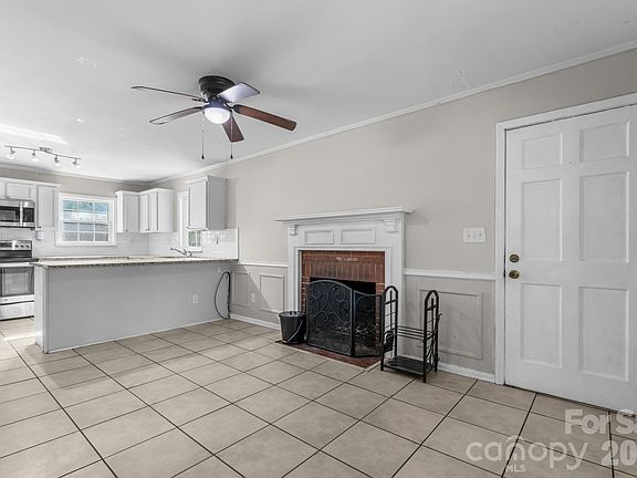 5th image of 1002 Ramseur Rd