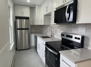 21 Puritan Ave APT 3, Worcester, MA 01604