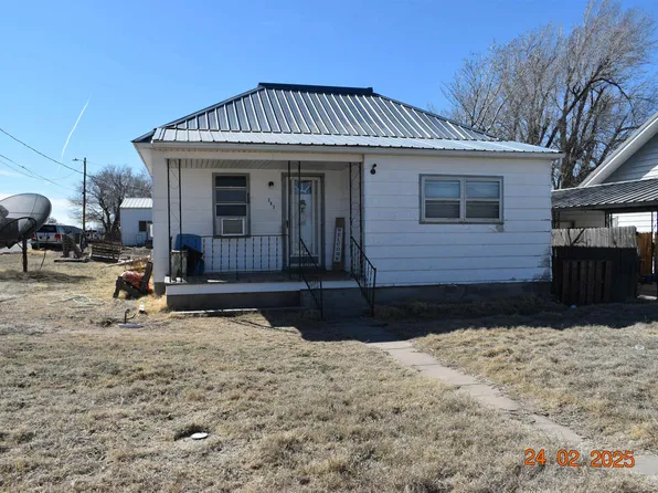 300 N Main St, Gage, OK 73843