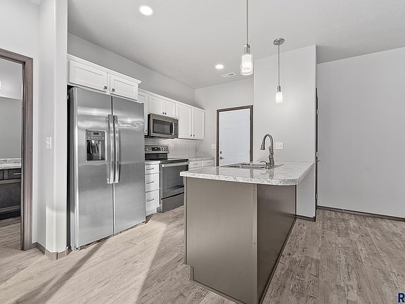 4th image of 4603 E Leubecher Pl