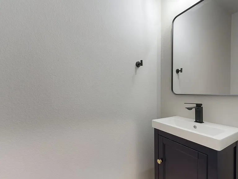 1709 Belton Dr — Photo 17