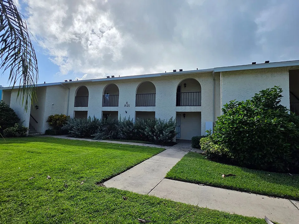 1825 Cobia Dr #H203