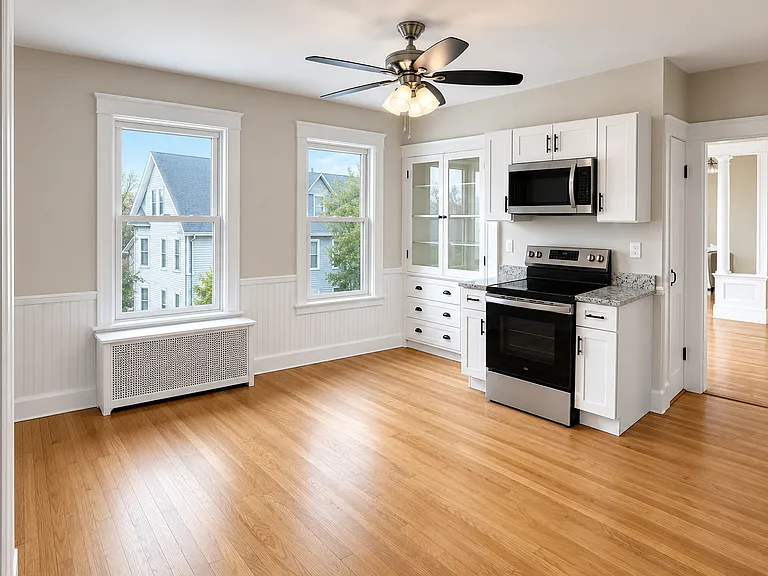 10 Tower St #2 — Photo 1