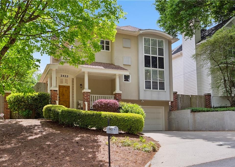1st image of 2423 Coosawattee Dr NE