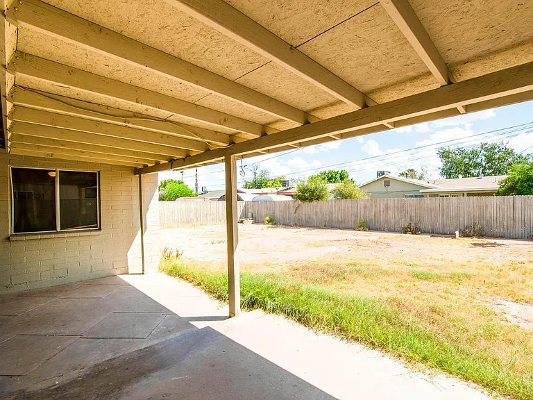 1535 W Capri Ave — Photo 20