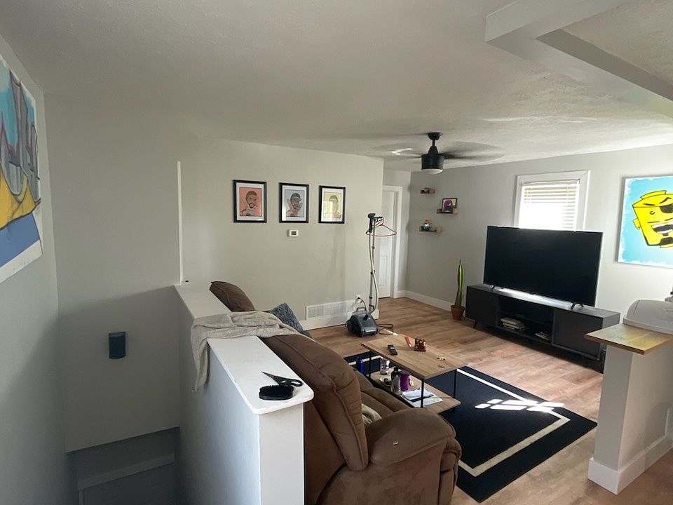2nd image of 420 Edith St Floor 2