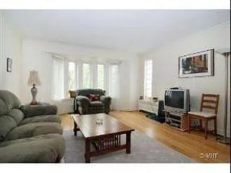 2 bed, 1000 sqft, $1,800 — Photo 3