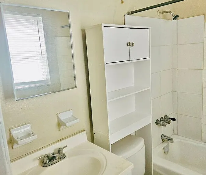 1404 College Park Ct #A — Photo 11