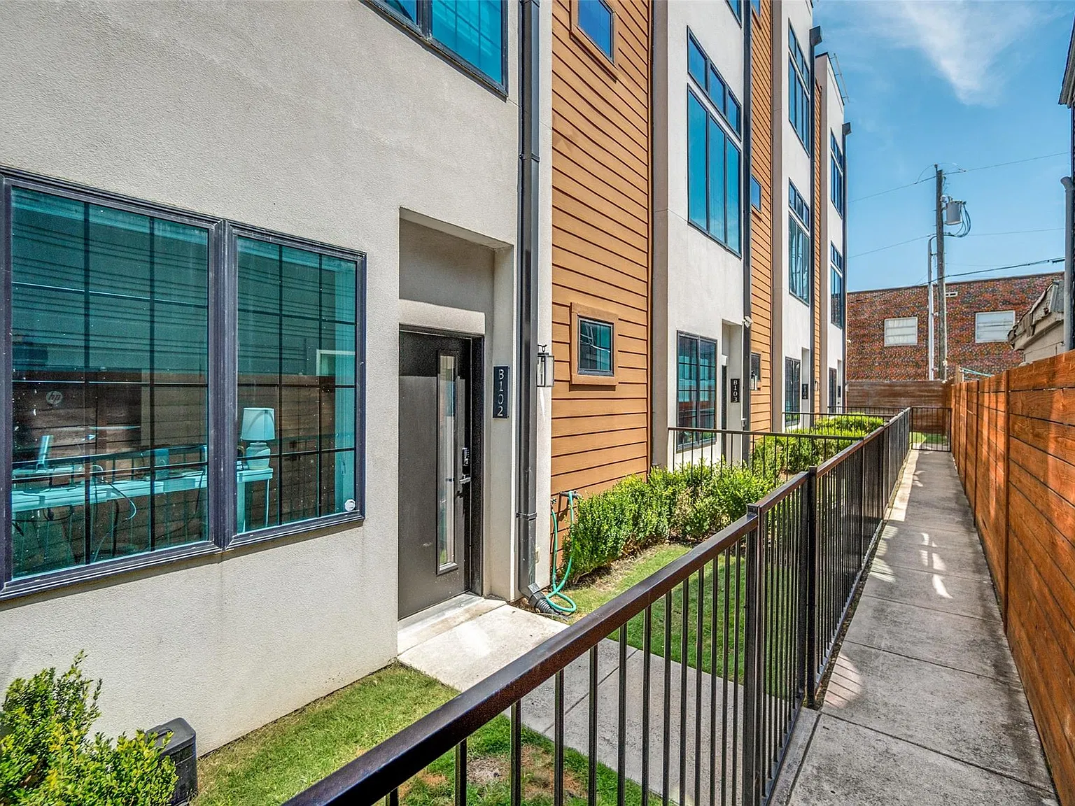 2 bed, 1550 sqft, $3,100 — Photo 4