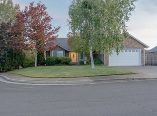 2558 Golfview Ave, Sutherlin, OR 97479
