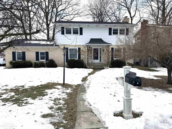 1802 Kennelworth Dr, Port Huron, MI 48060