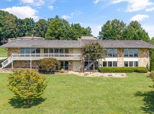 12305 N Fox Den Dr, Knoxville, TN 37934