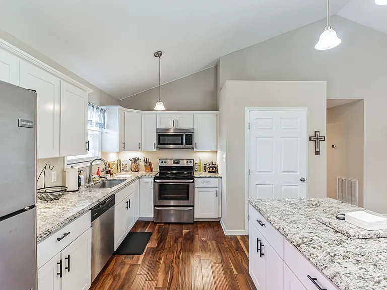 509 Smyth St — Photo 6