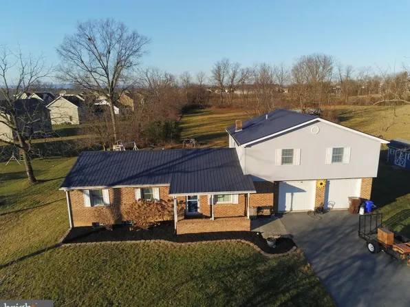 2217 Smoketown Rd, Fayetteville, PA 17222