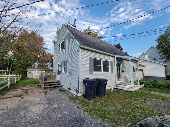 4 Meadow St
