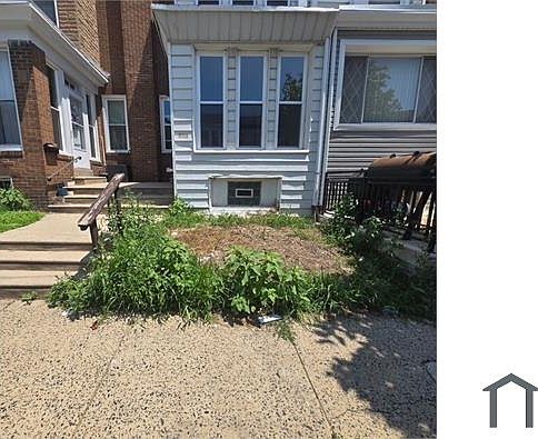 1st image of 889 Marcella St