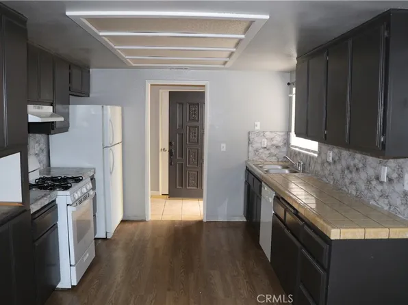 7864 Newhall Ave, Hesperia, CA 92345