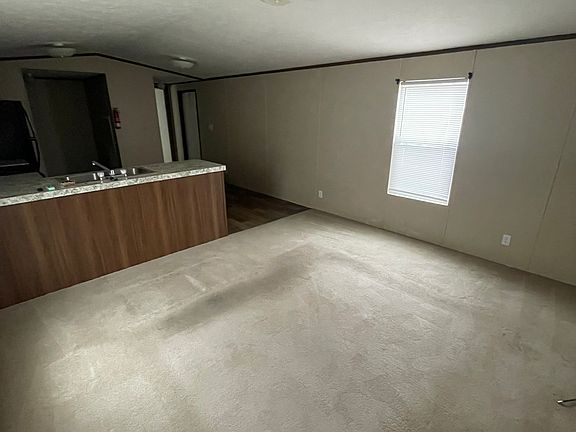 2nd image of 313 Creekside Dr