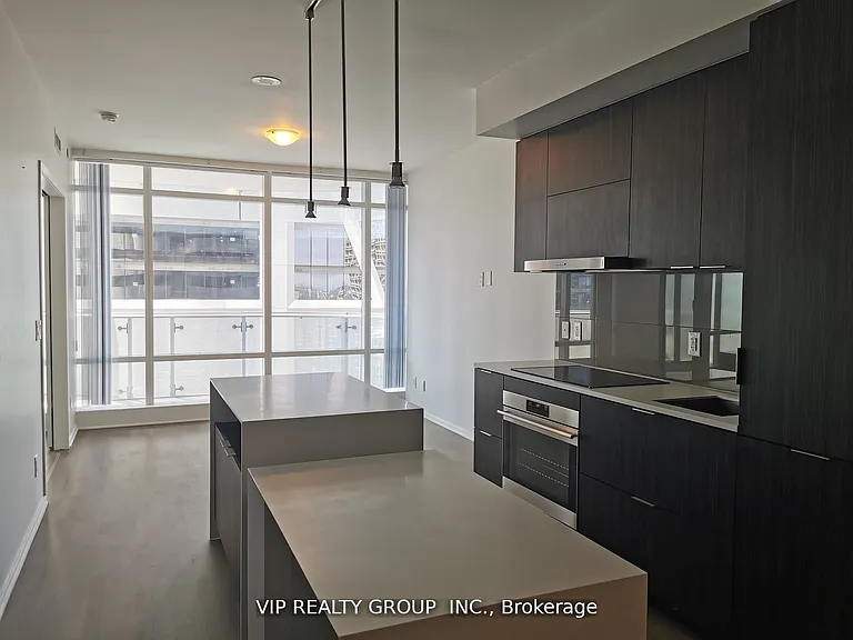 1 Bloor St E #2209 — Photo 2