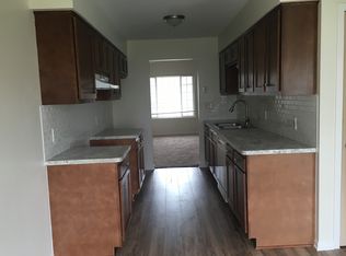 27121 Antonio Dr, Roseville, MI 48066