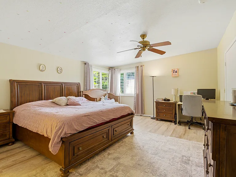 24668 Ebelden Ave — Photo 24