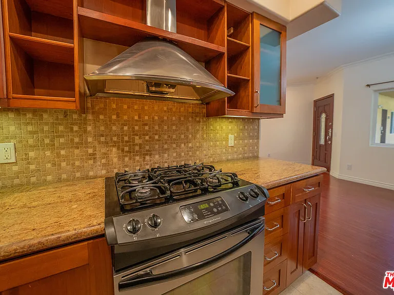 626 E Orange Grove Ave #105 — Photo 3