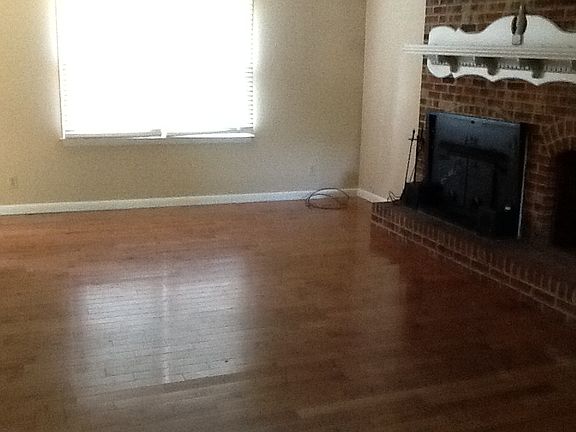 5th image of 1020 Kincaid Ter