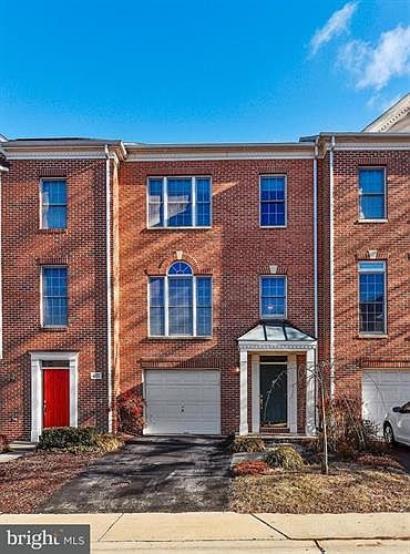 1st image of 459 Winding Rose Dr