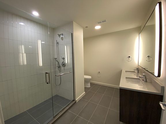 4th image of 1135 W Chicago Ave #2