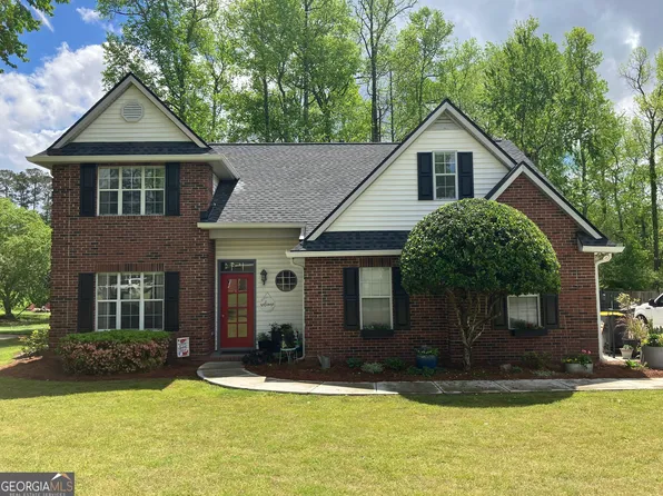 303 Calgary Dr, Peachtree City, GA 30269