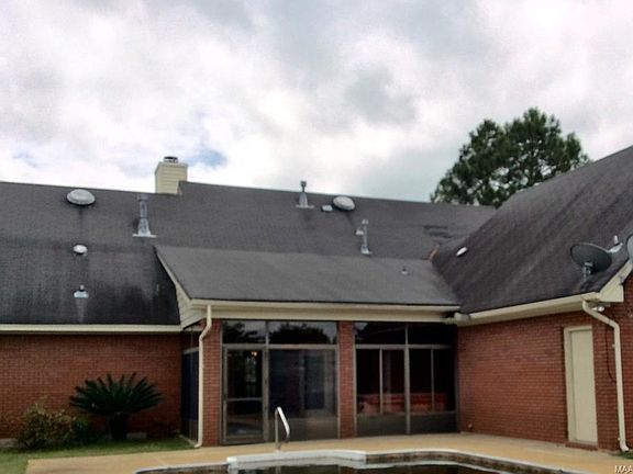 4th image of 101 Lake Forest Dr
