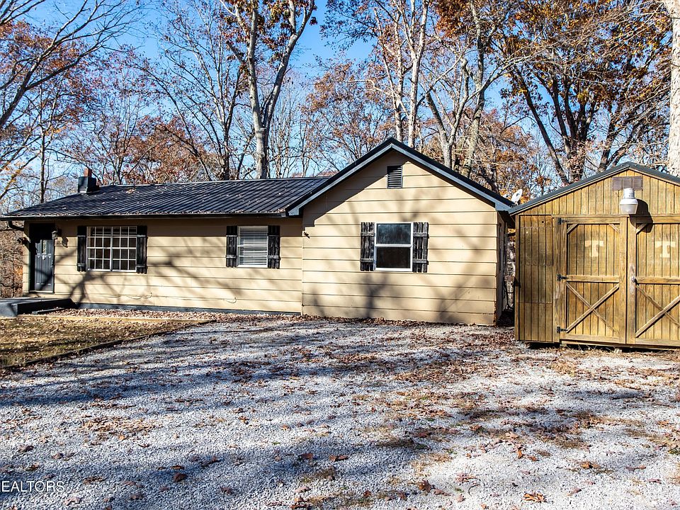 1st image of 262 Woody Ln
