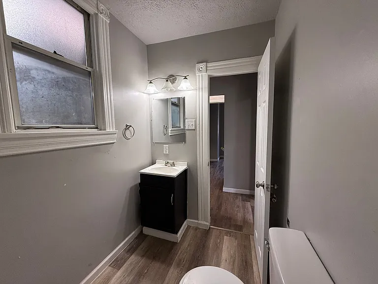 129 3rd Ave — Photo 11