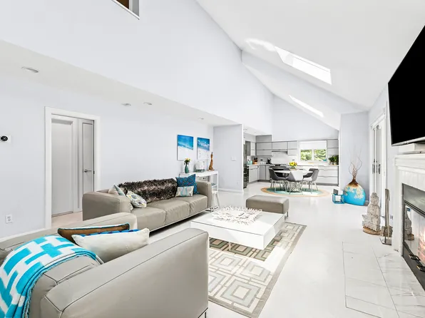 14 Bay View Ave, East Hampton, NY 11937