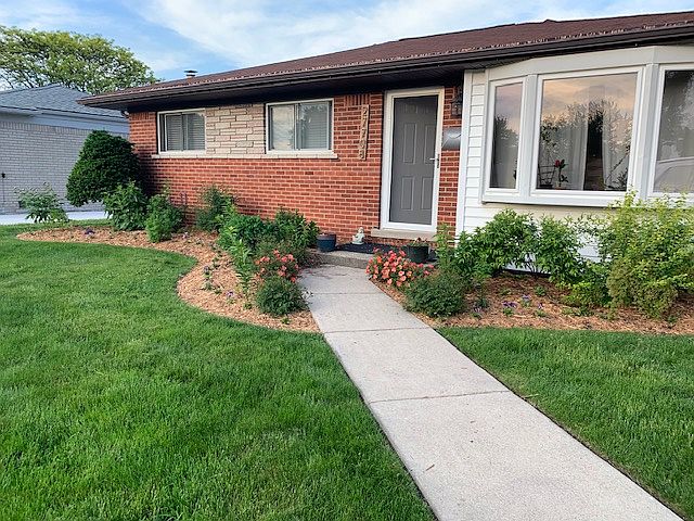 1st image of 27708 Marilyn Dr