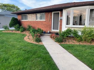 27708 Marilyn Dr, Warren, MI 48093