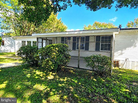 3rd image of 5957 Heritage Rd