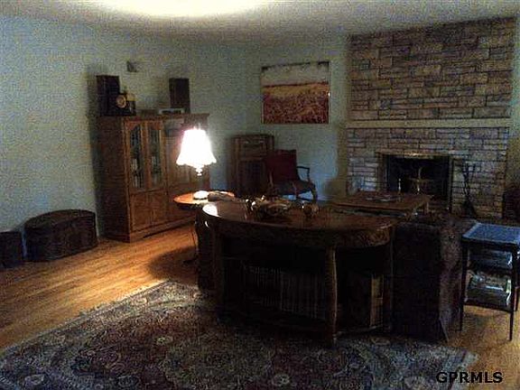4th image of 1618 S 109th St