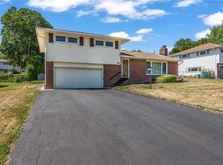 155 Dorington Rd, Rochester, NY 14609