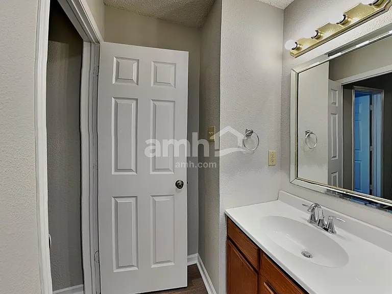 5793 Amber Ln — Photo 17