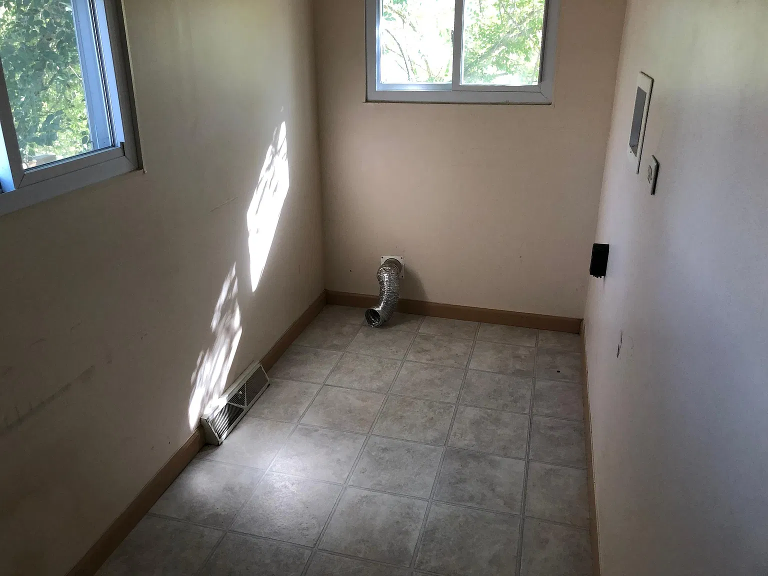 2 bed, 800 sqft, $900 — Photo 4