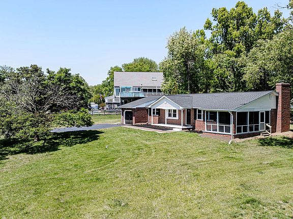 2nd image of 56 Mowbray Ln