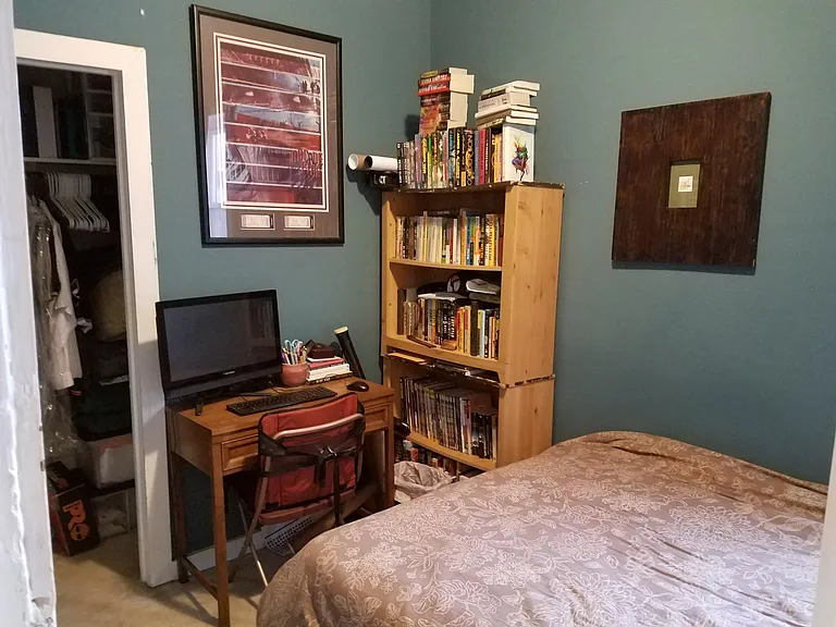 2830 W Armitage Apartment — Photo 16