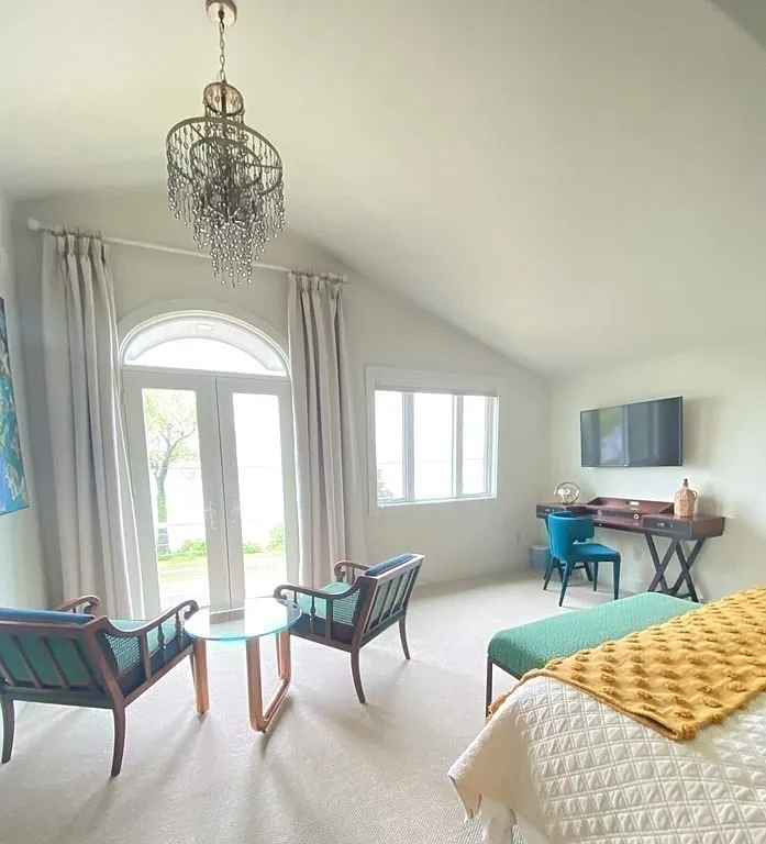 3 bed, 3.0 bath, 1584 sqft, $4,150 — Photo 1