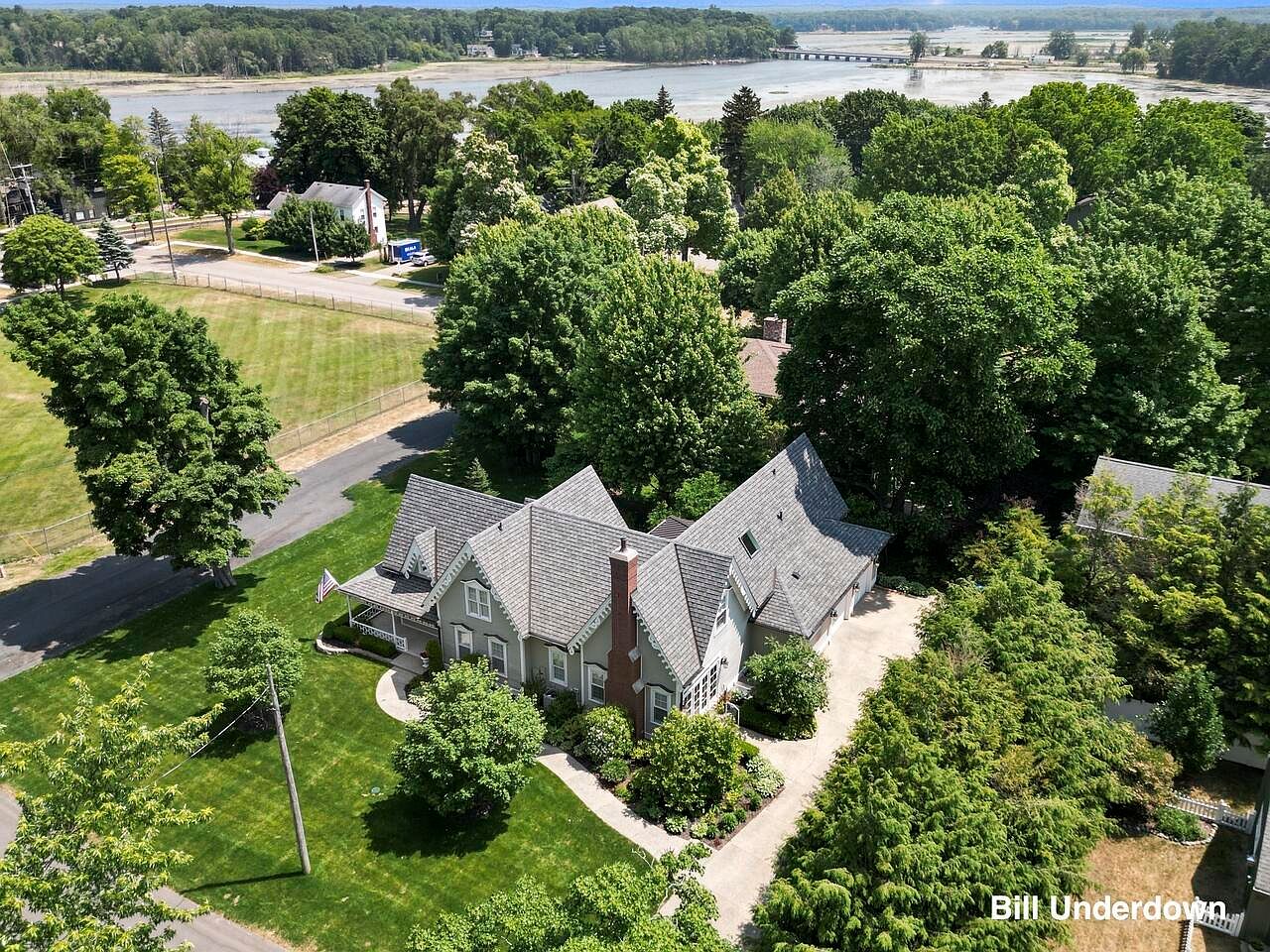 9 Fremont St, Douglas, MI 49406 MLS 23021918 Zillow